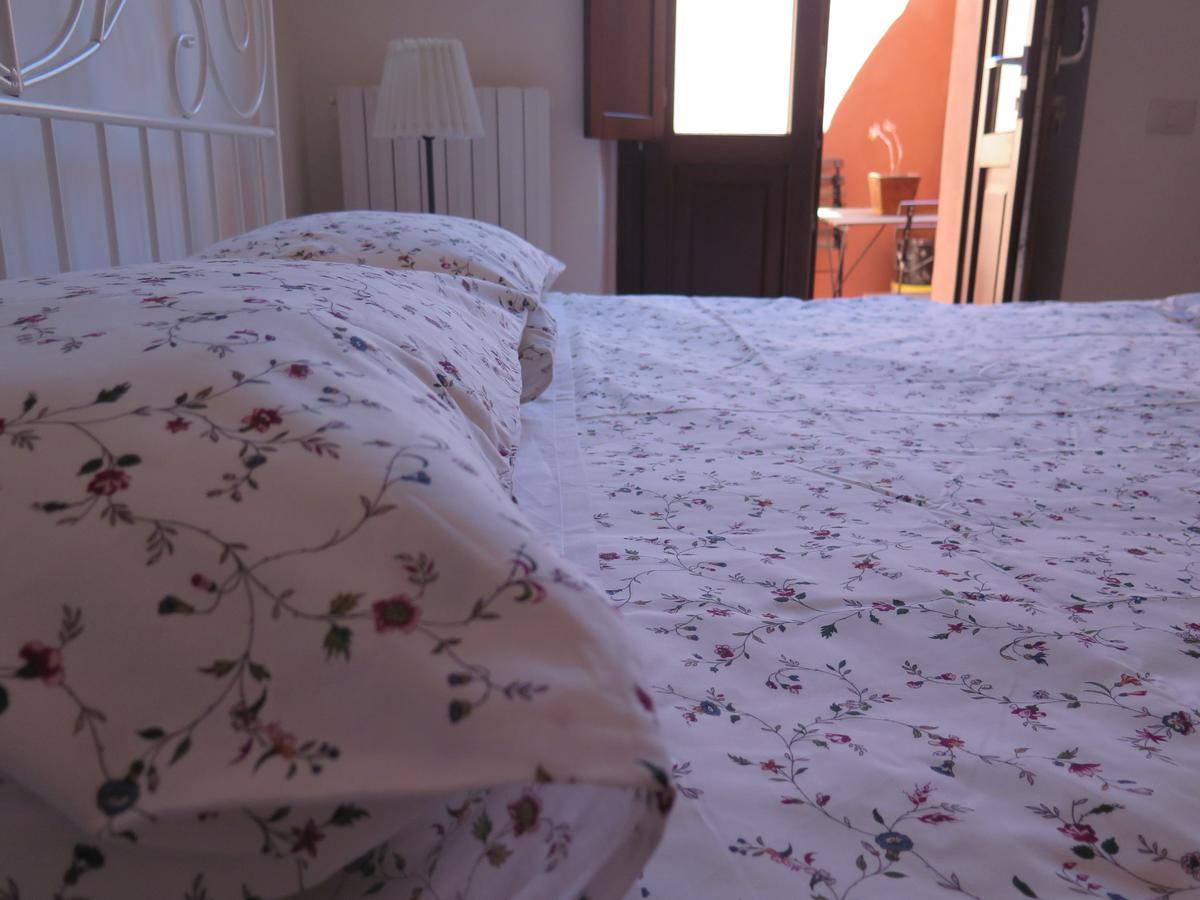 Il Torrione Bed & Breakfast เยซี ภายนอก รูปภาพ