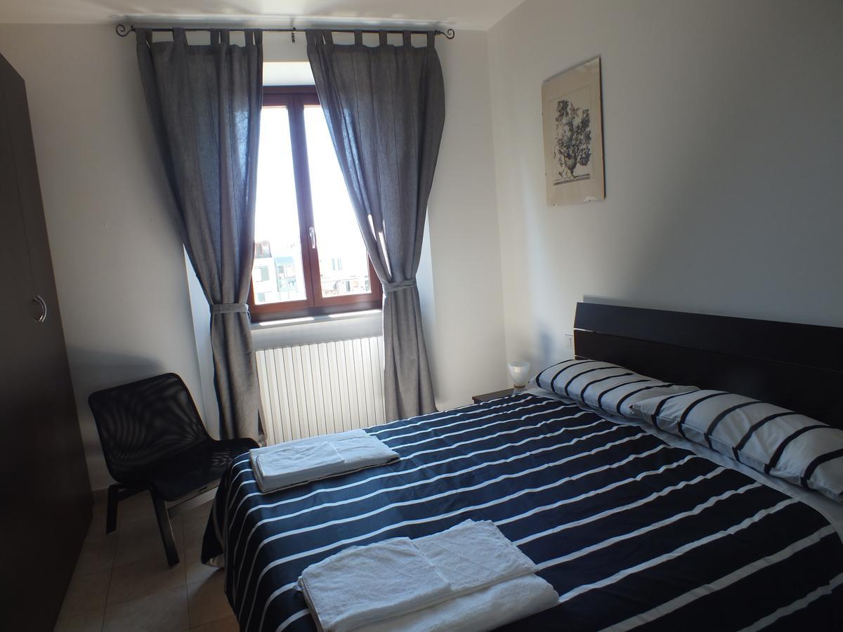Il Torrione Bed & Breakfast เยซี ภายนอก รูปภาพ