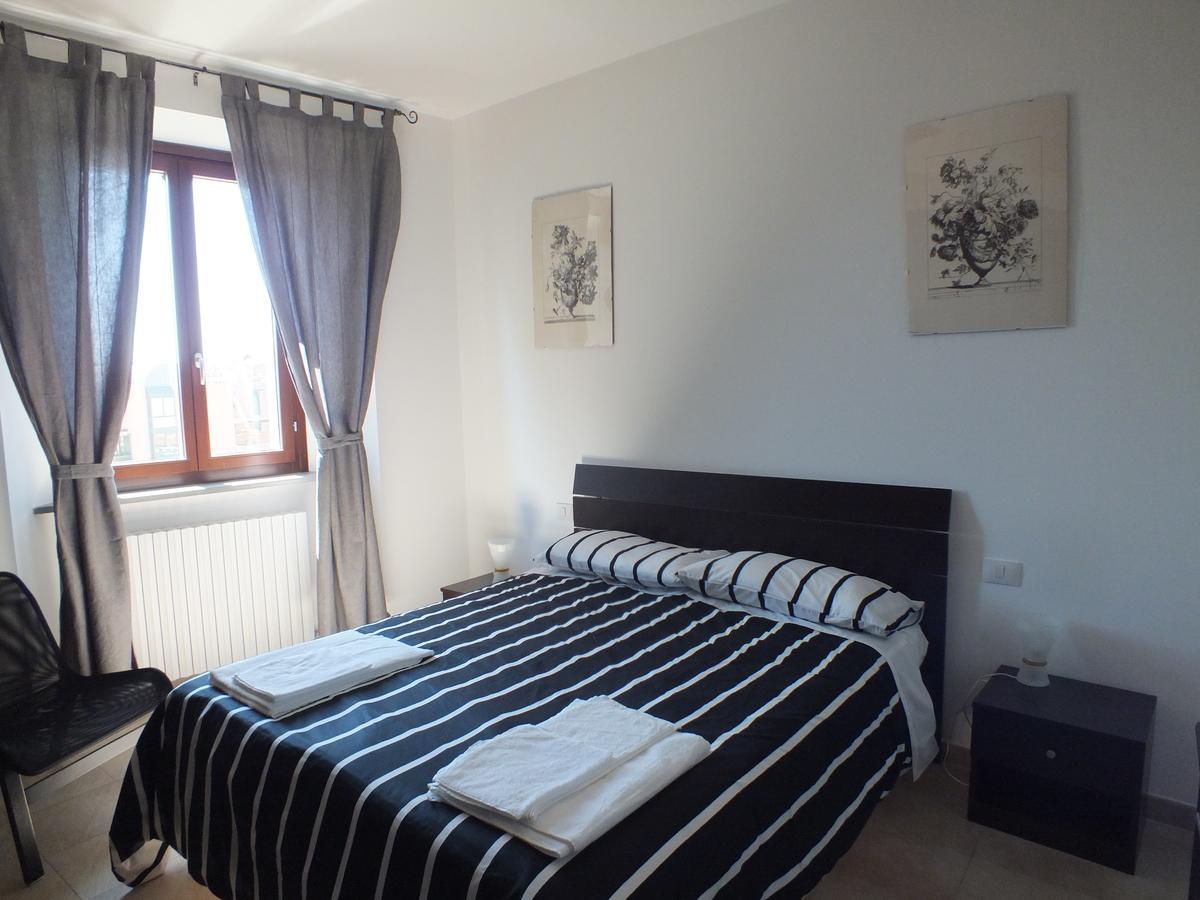 Il Torrione Bed & Breakfast เยซี ภายนอก รูปภาพ